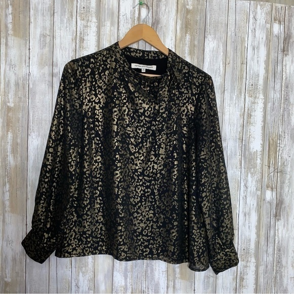 Cupcakes & Cashmere Clarisse Leopard Print Metallic Chiffon Blouse - Picture 2 of 6